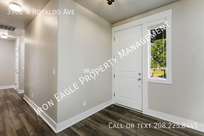 Photo - 3902 N Rotaldo Ave