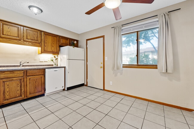 Photo - 416 6th Ave Unit 2