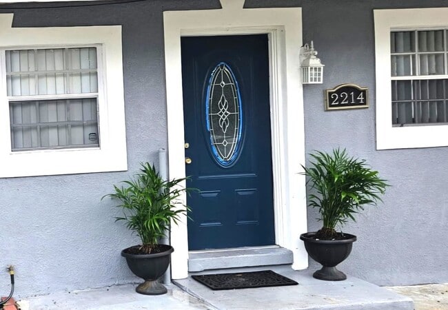 Photo - 2214 Ave F NW