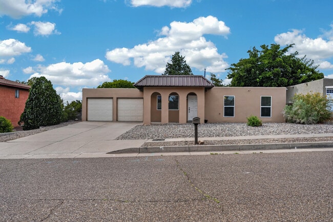 Building Photo - 10501 Delicado Pl NE
