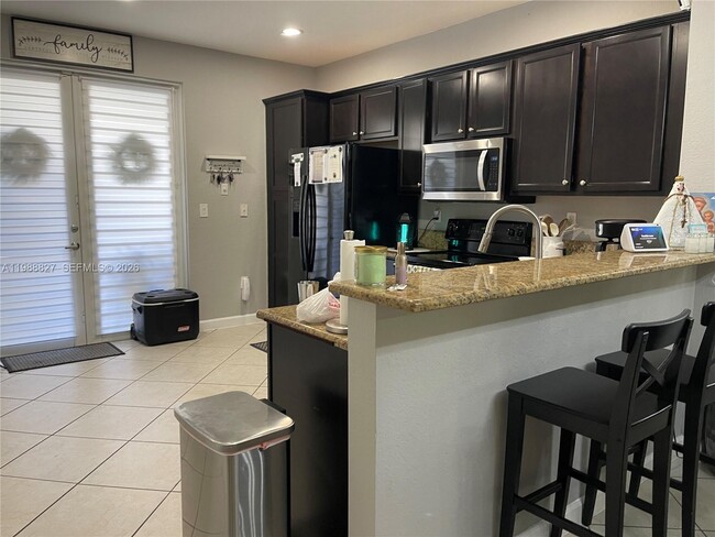 Photo - 16963 SW 92nd St