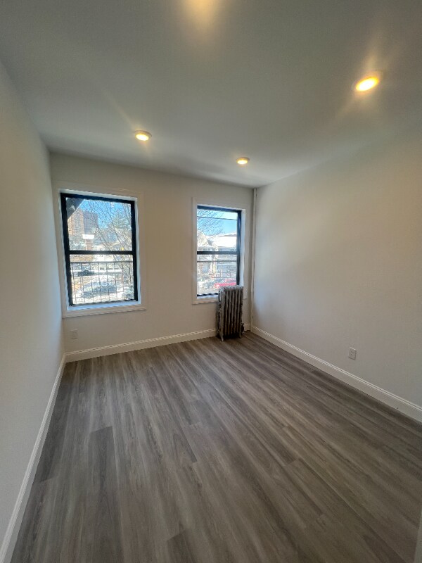 Photo - 559 Broadway Unidad 2