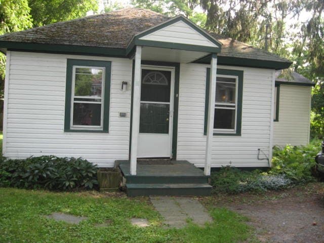 Building Photo - 56 1/2 Salina St