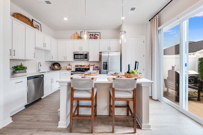 Yardly Mount Dora apartments — community photo
