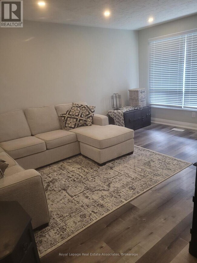 Photo - 22 St James St Unité A