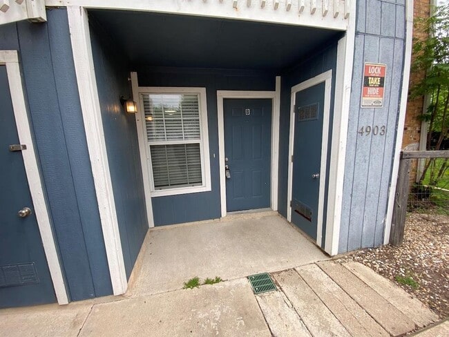 Photo - 4903 Merritt Dr