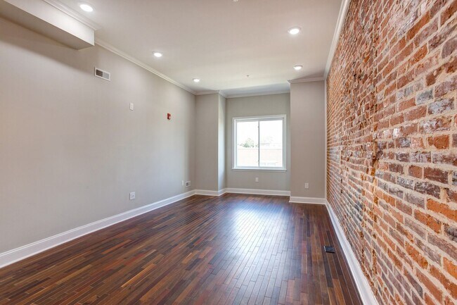 Photo - 1922 W Diamond St Unit C