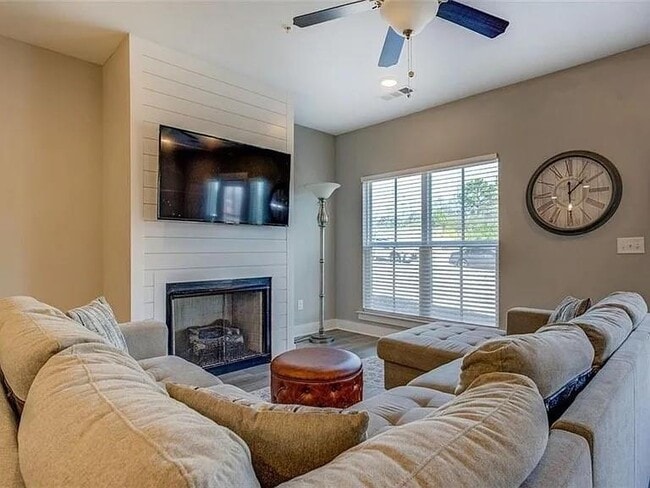 Photo - 1840 Eastmore Ave SW