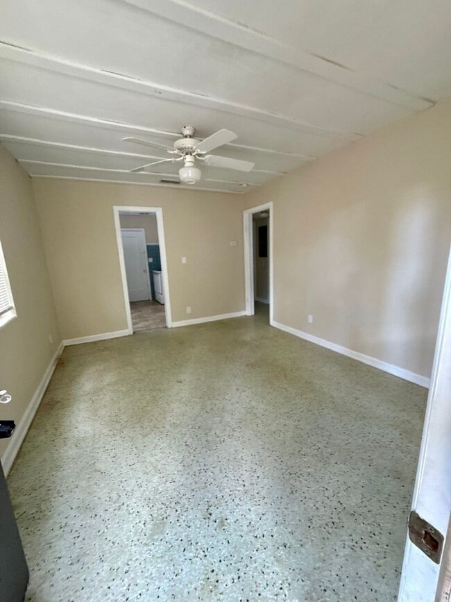 Photo - Nice 2 Bedroom on Quiet Street right off Atlantic