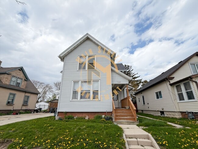 Building Photo - 1522 Main Ave Unit 1522 (Upper)