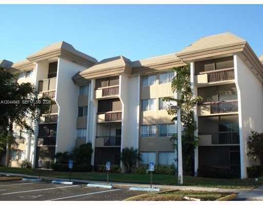 Building Photo - 731 N Pine Island Rd Unit 305
