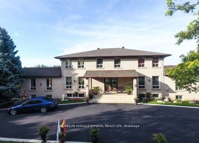 Building Photo - 4 Bellini Av