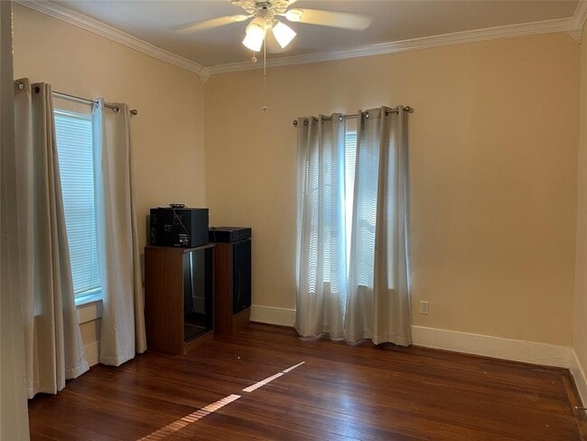 Photo - 217 Royder St
