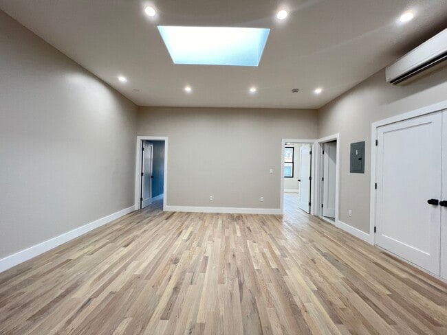 Frente - 3605 Bergenline Ave Unidad F