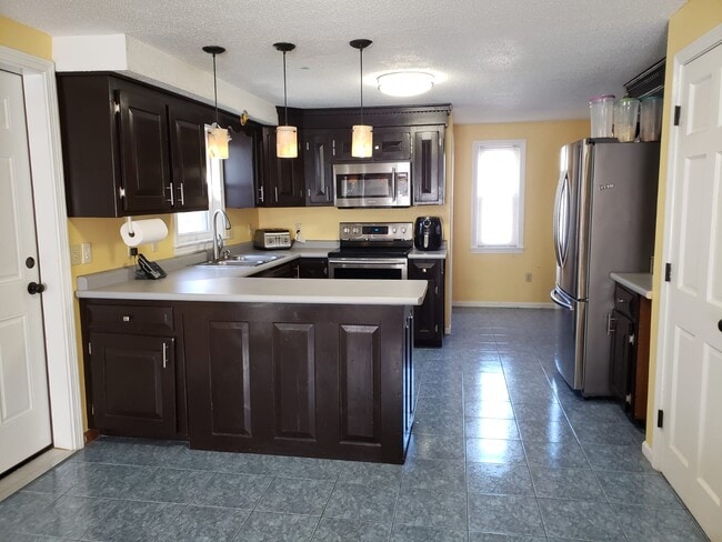 Photo - 51 Macdonald Dr