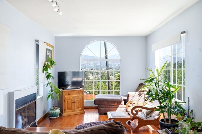 Photo - 612 Alta Vista Dr