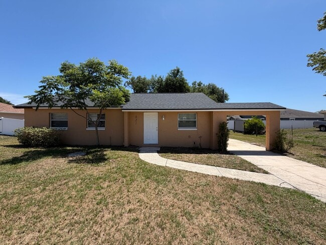 Building Photo - Charming 3 Bd/1 Ba Home with Spacious Backyard & Prime Location!