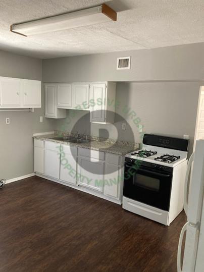 Photo - 4012 Woodbridge Ave