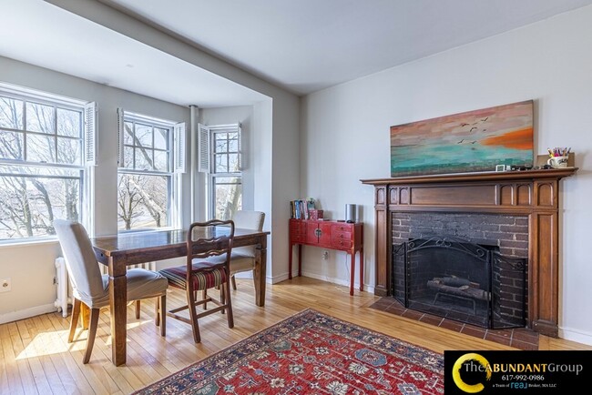 Photo - 993 Memorial Dr Unit 201