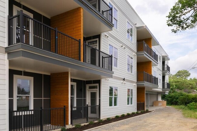 Photo - 1619 N 28th St