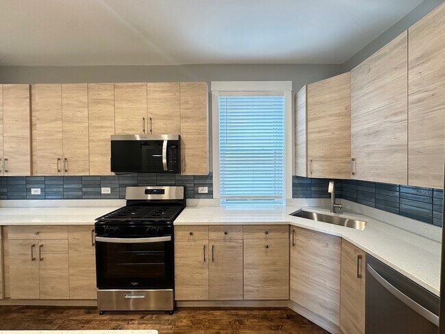 Photo - 2115 N Spaulding Ave Unit 3