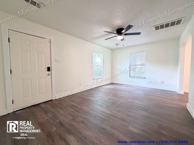 Photo - 2513 Southland St