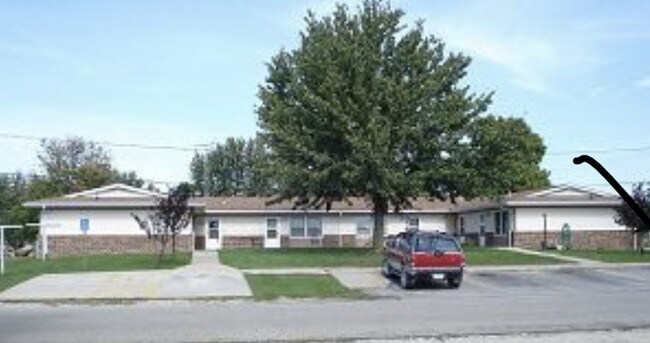 100 Saratoga St Unit 1 Rental For Rent In New Hartford Ia Forrent One Story Apartments Convenient Clean 100 Saratoga St Unit 1 Rental