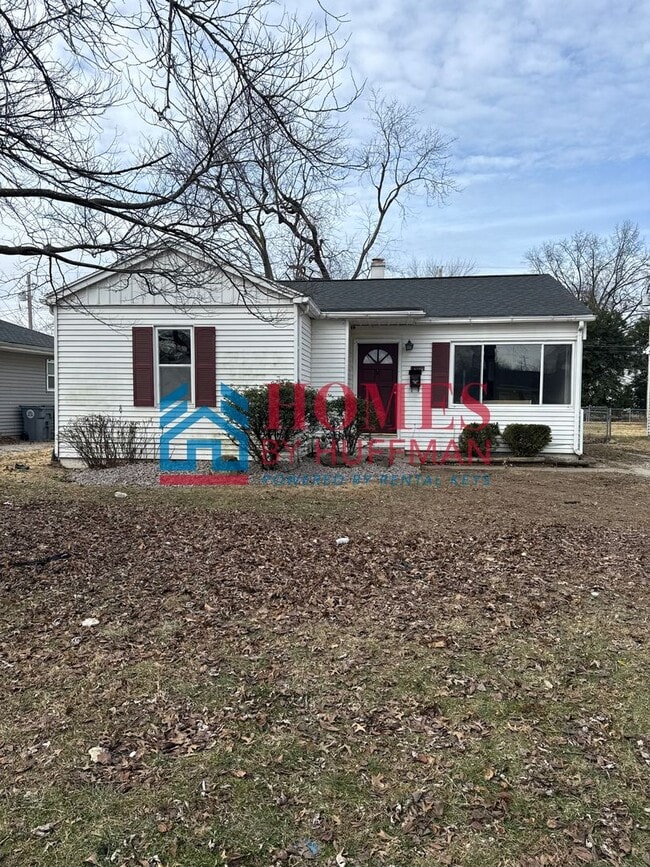 Building Photo - Three Bedroom House | Coming Available