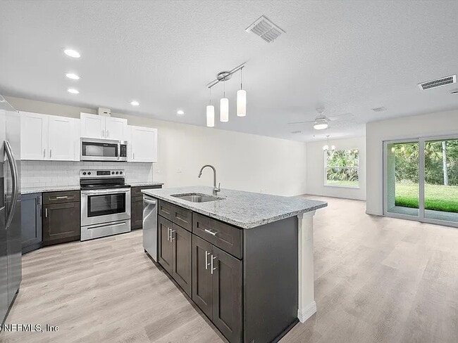 Photo - 59 Wellstream Ln