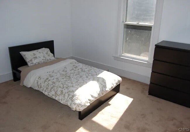 Photo - 312 Allen St