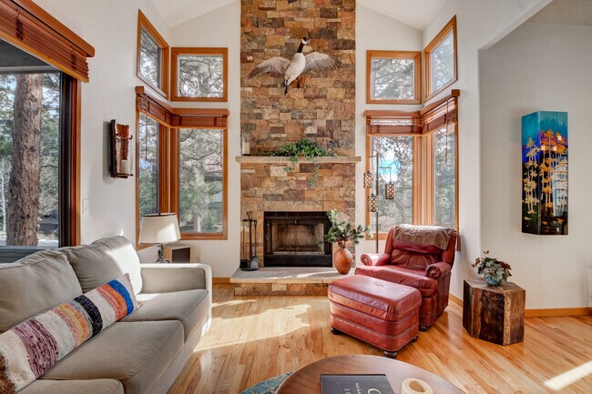 Photo - 29982 Troutdale Ridge Rd