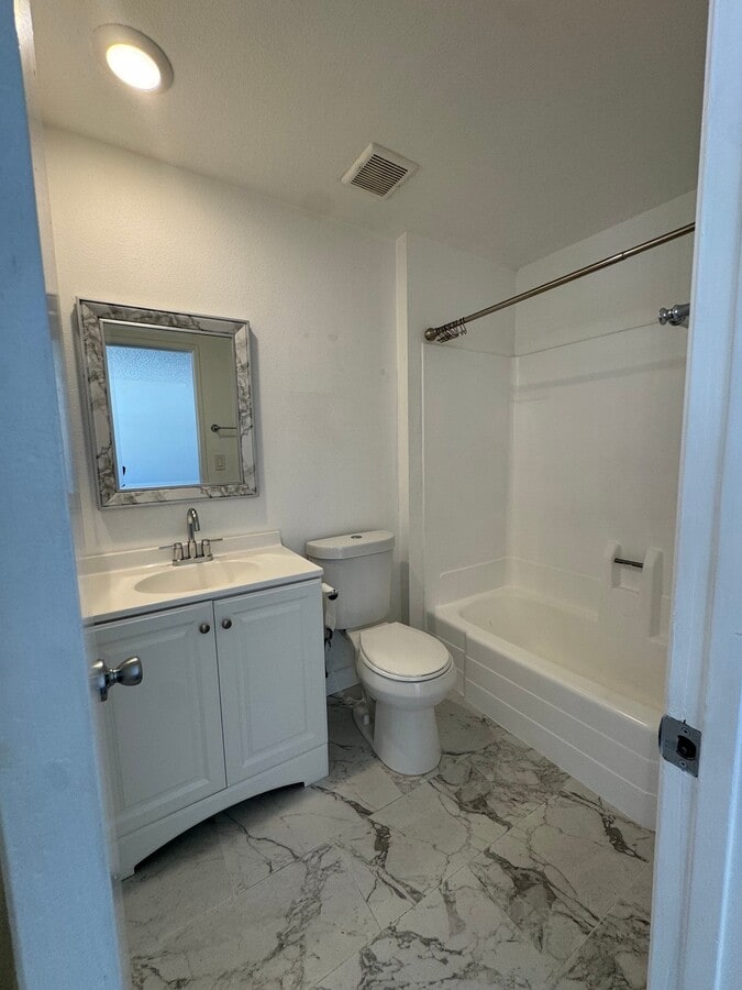 Photo - 14240 Burbank Blvd Unit 205