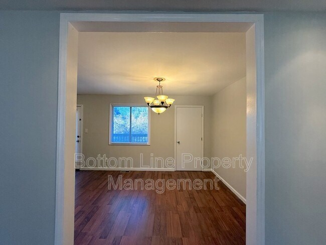 Photo - 2719 Thornton Rd