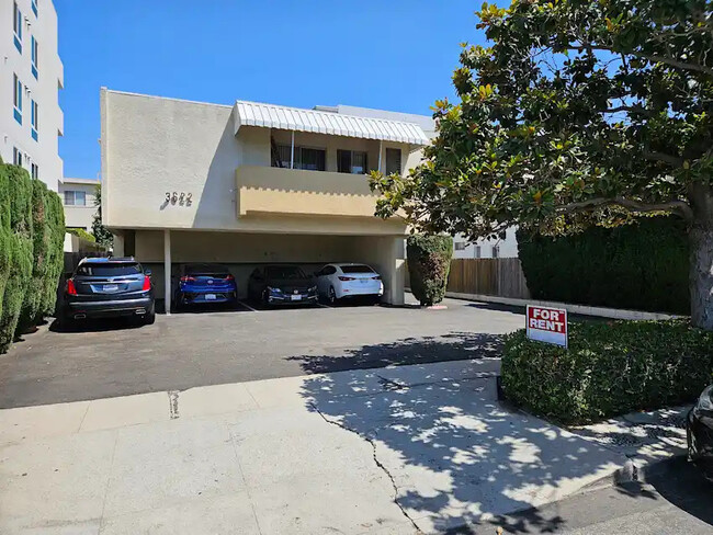 Street View of Building - 3622 Dunn Dr Apartments Unit #6