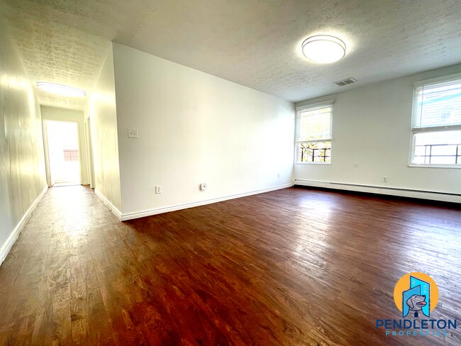 Photo - 525 E 13th St Unidad 3