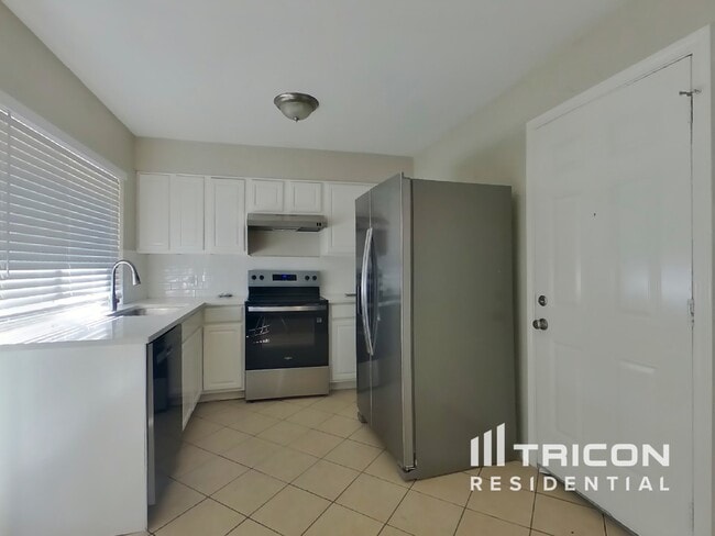 Photo - 1718 Kingston Dr