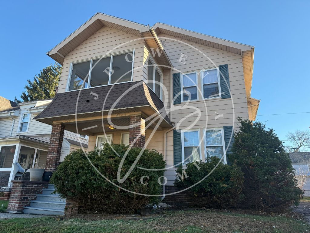 Photo - "Charming 2-Bed upper duplex in West Toledo. Unit 2