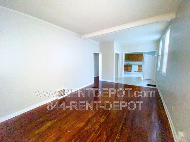 Photo - 1729 S Kerth Ave