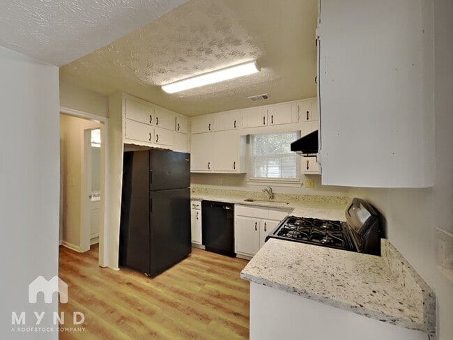 Photo - 3050 Brook Hollow Dr