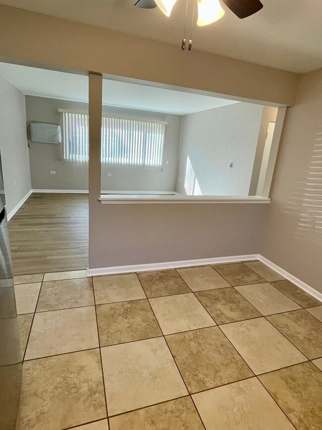 Photo - 28 N Main St Unit 1N