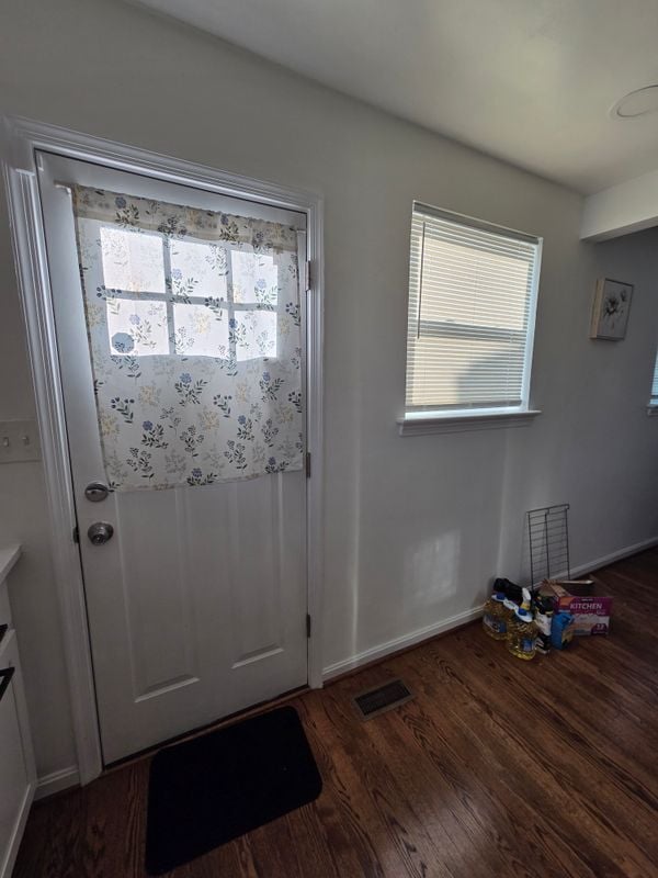 Photo - 6607 Hansford St