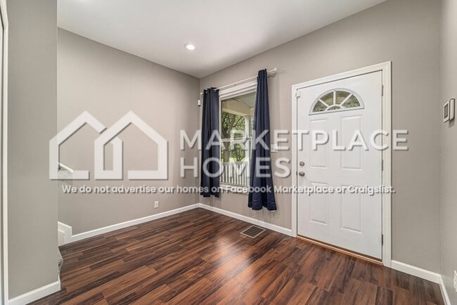 Photo - 242 Englewood St