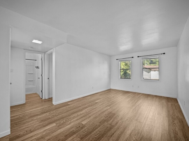 Photo - 110 Ravenwood Dr Unit 1