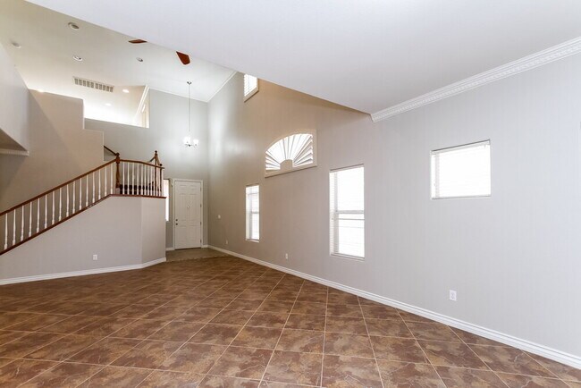 Photo - 308 Sierra Breeze Ave