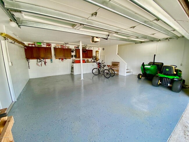 Photo - 9 Point View Pl