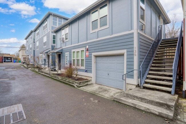 Photo - Cozy Studio Apartment in SE Portland w/ Laundry