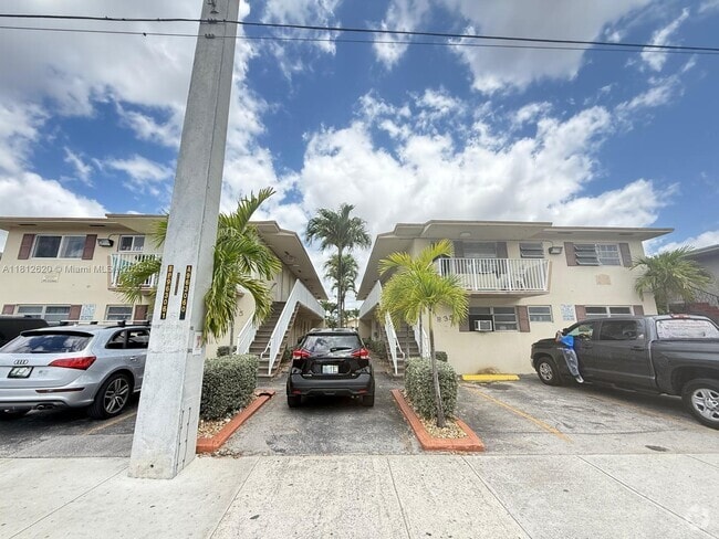 Building Photo - 835 W 29th St Unit 6 Rental