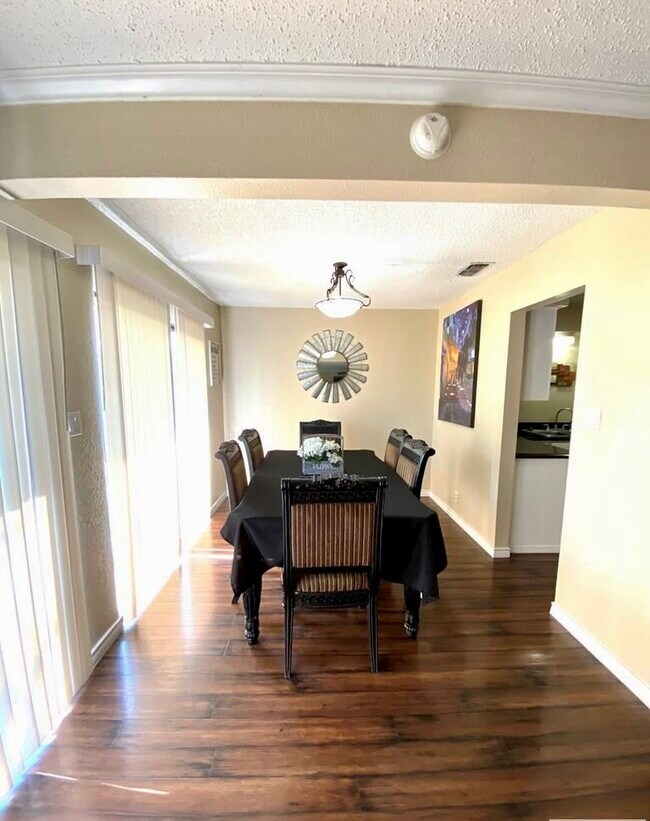 Photo - 2511 El Dorado Ave