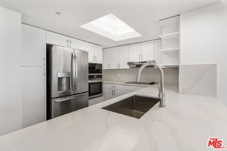 Photo - 13700 Marina Pointe Dr