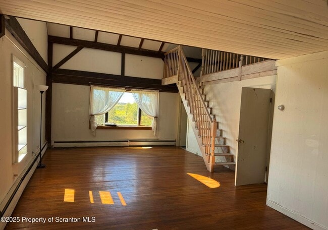 Photo - 394 Dennis Rd